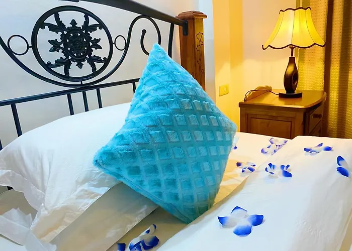 Hotel Azure Camotes San Francisco (Cebu)