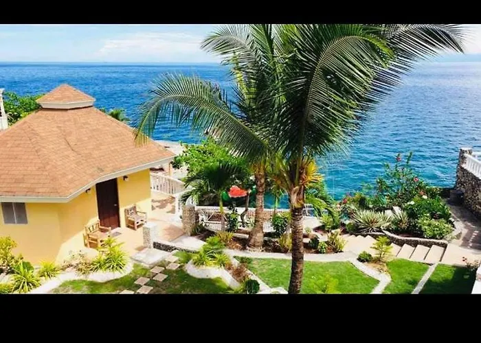 Azure Camotes Hotel 4*