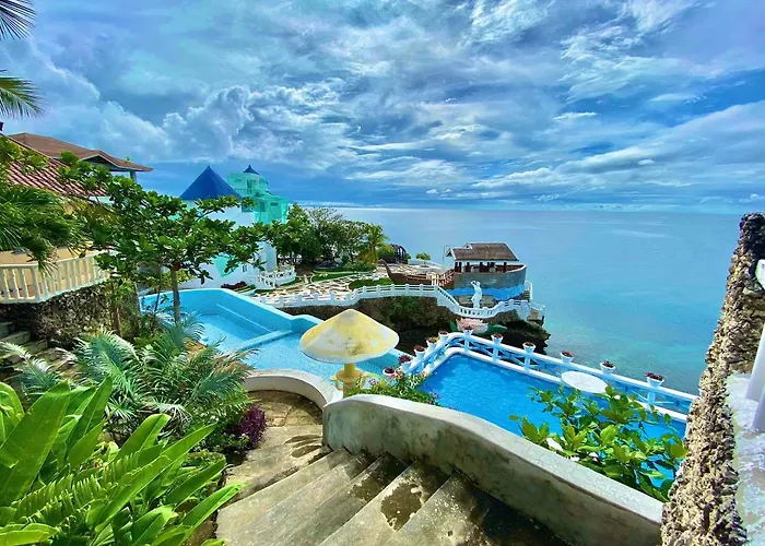 Hotel Azure Camotes 4*