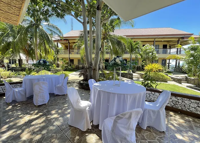 Hotel Azure Camotes 4*