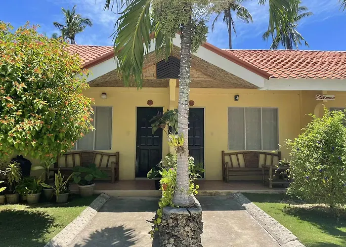 Hotel Azure Camotes 4*