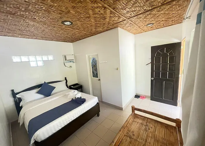 Azure Camotes Hotel 4*
